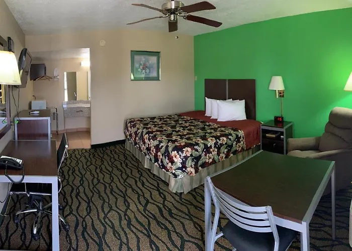 Thunderbird Inn